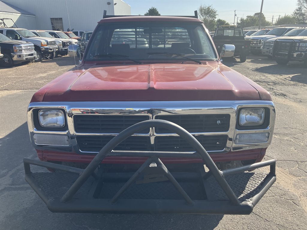 1991 Dodge W series's photo